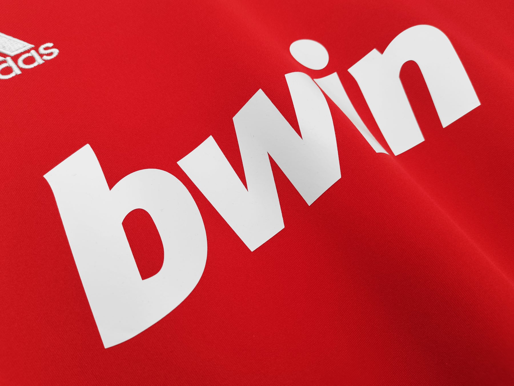 Camisa Real Madrid 2011/12- Versão Retrô Masculino - Vermelha