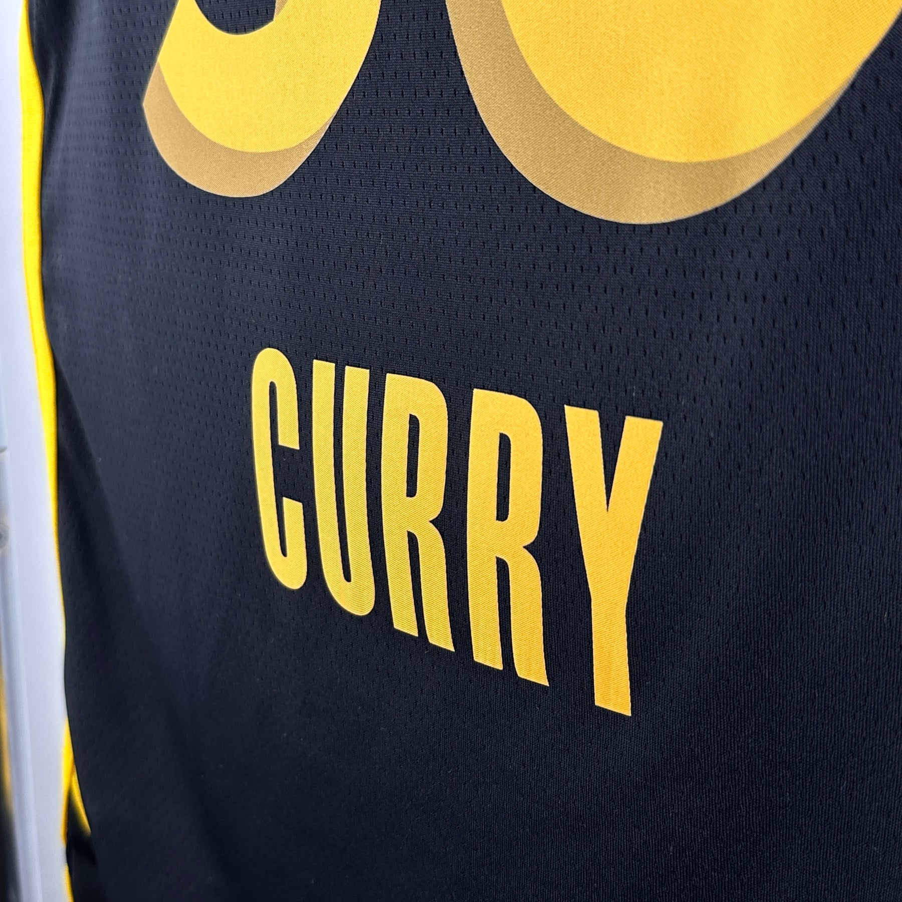 Regata NBA Golden State Warriors Stephen Curry Nike Preta 2023/24 Swingman Jersey - City Edition - Masculina