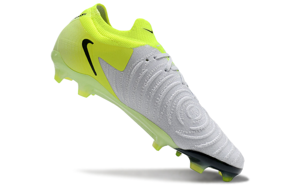 Chuteira Nike Phantom Luna Elite NU FG