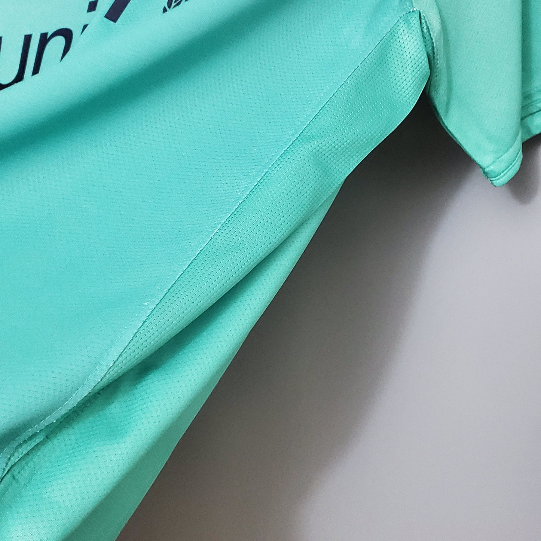 Camisa Retrô Barcelona Away 10/11 - Verde Água | Edição Icônica e Memorável