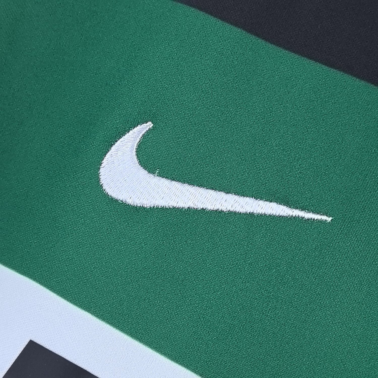 Camisa Sporting Lisboa I 24/25 - Torcedor Nike Masculina - Preta com detalhes em verde e branco