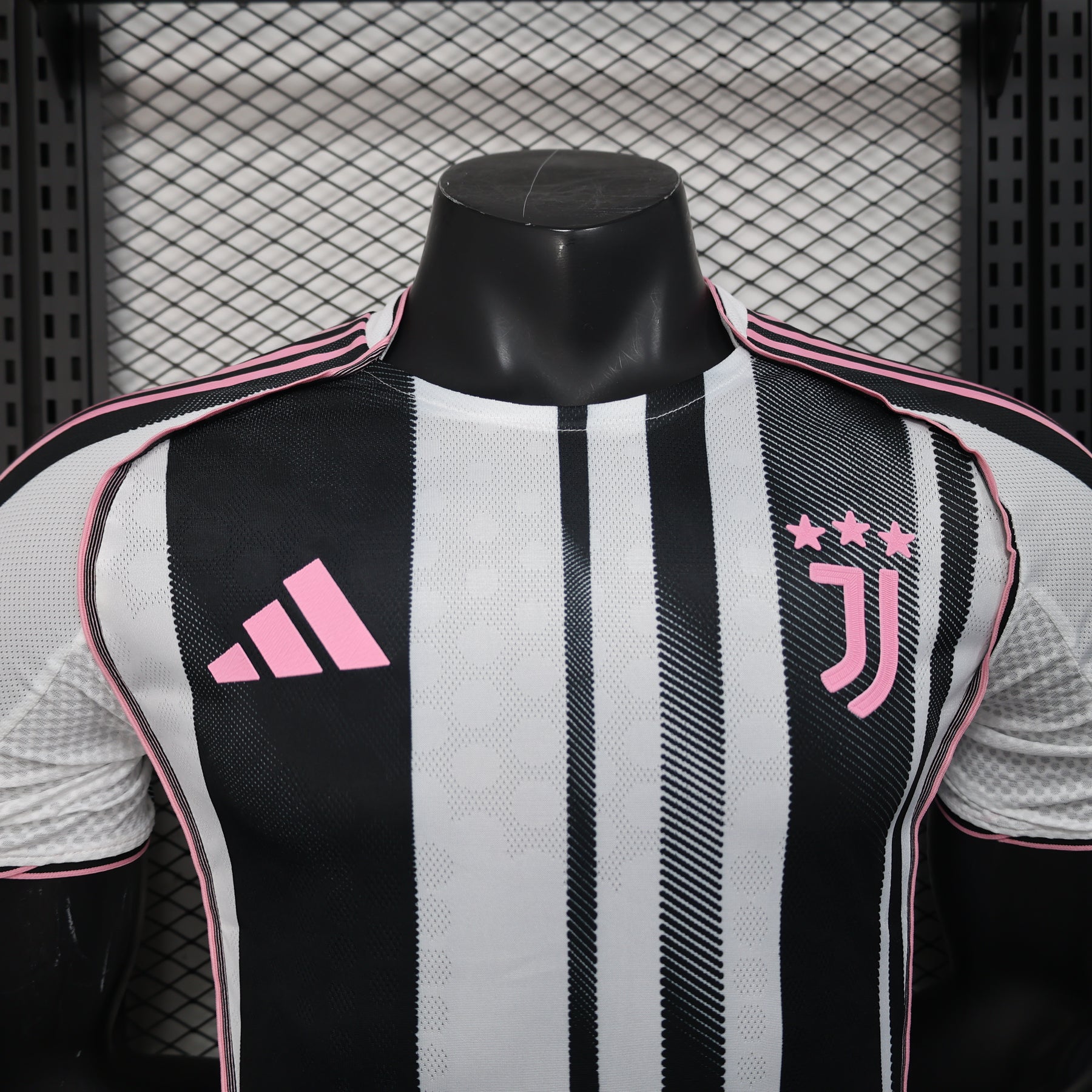 Camisa Juventus Home 25/26 Adidas - Versão jogador - Masculina