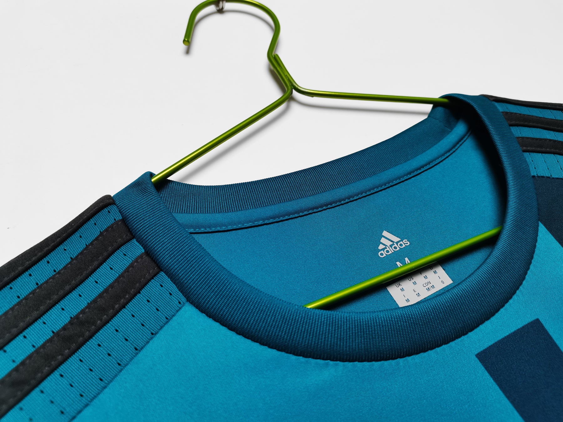 Camisa Real Madrid 2017/18 - Versão Retrô Masculino - Azul