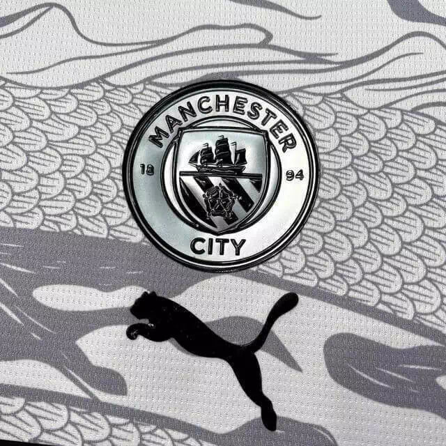 Camisa Manchester City Edição Especial Ano Chinês 23/24 - Masculino Torcedor - Branco