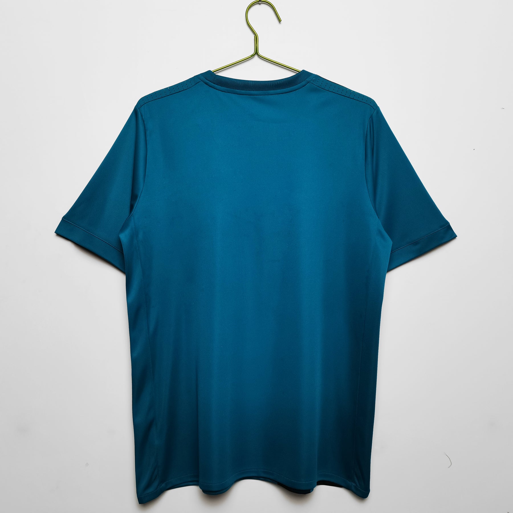 Camisa Real Madrid 2017/18 - Versão Retrô Masculino - Azul