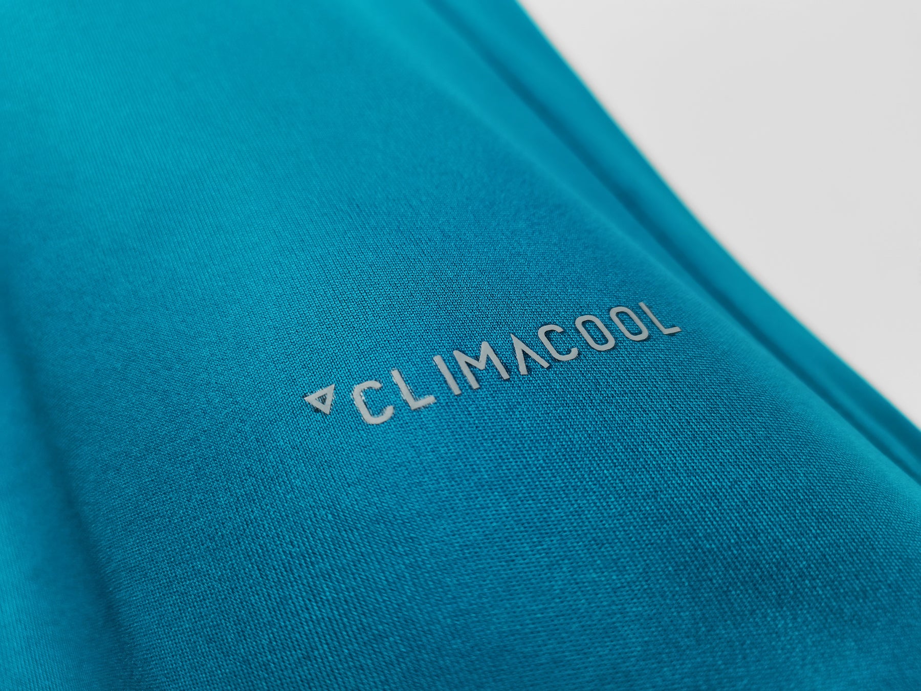 Camisa Real Madrid 2017/18 - Versão Retrô Masculino - Azul