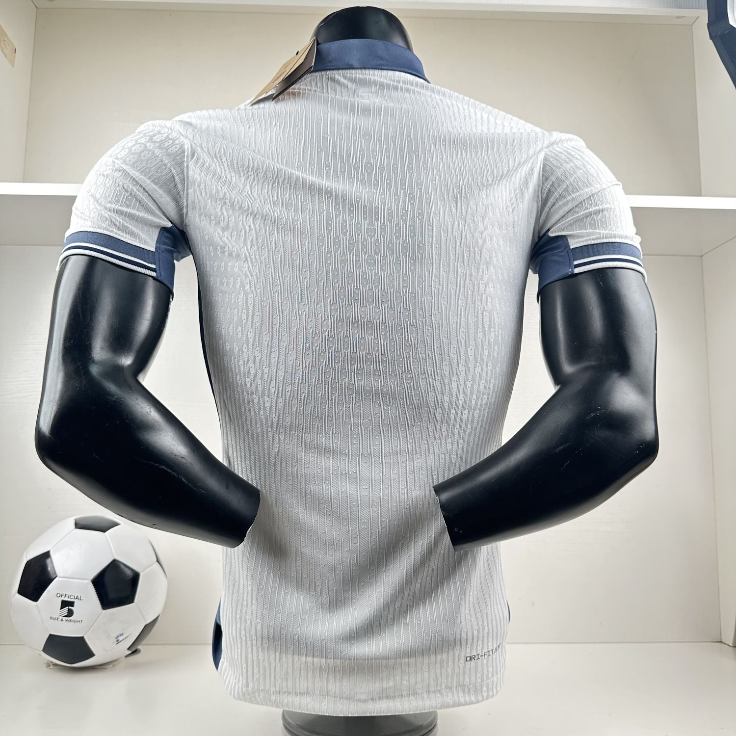 Camisa Inter de Milão II 24/25 - Jogador Nike masculina - Branca com detalhes em azul