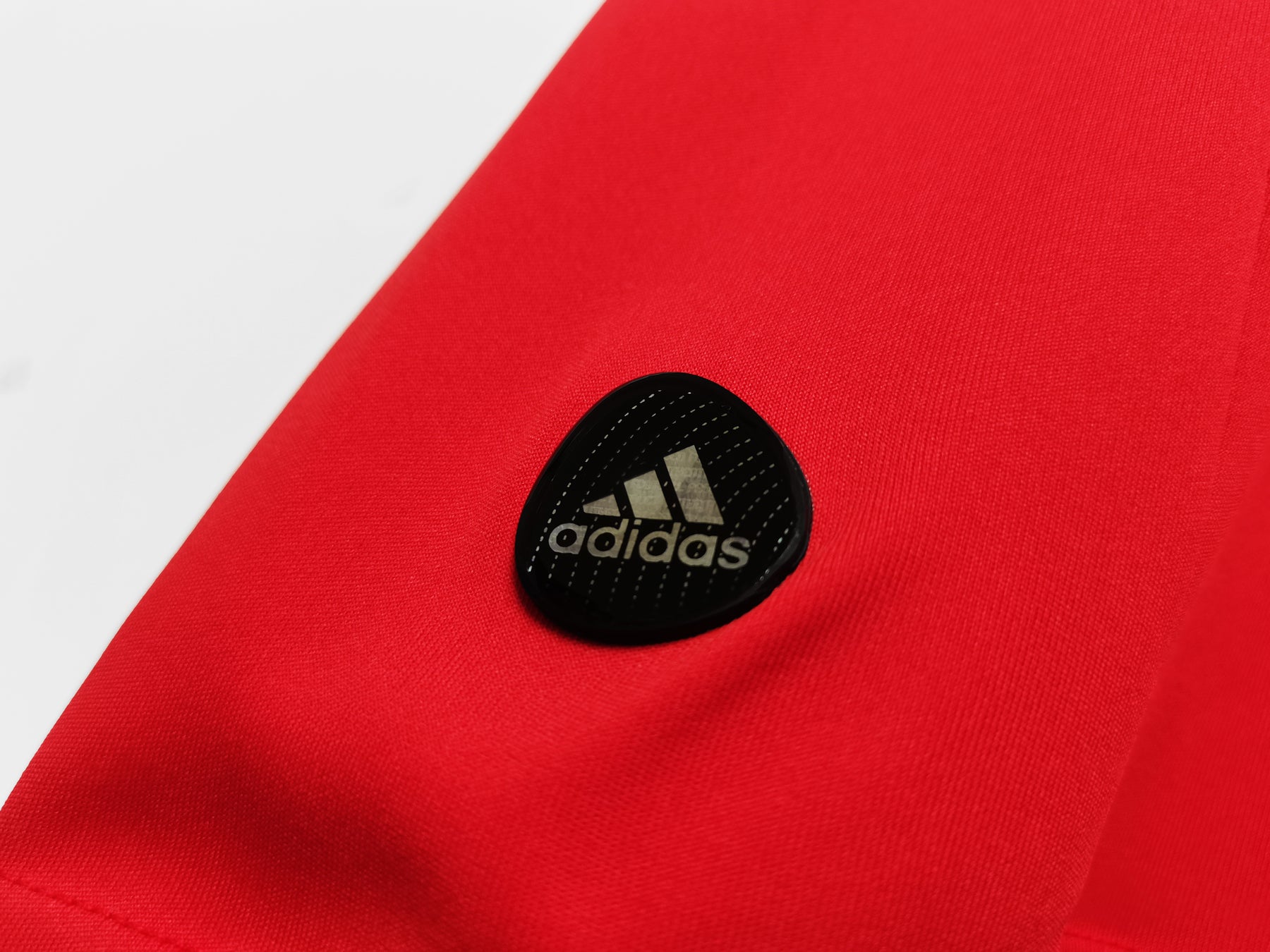 Camisa Real Madrid 2011/12- Versão Retrô Masculino - Vermelha