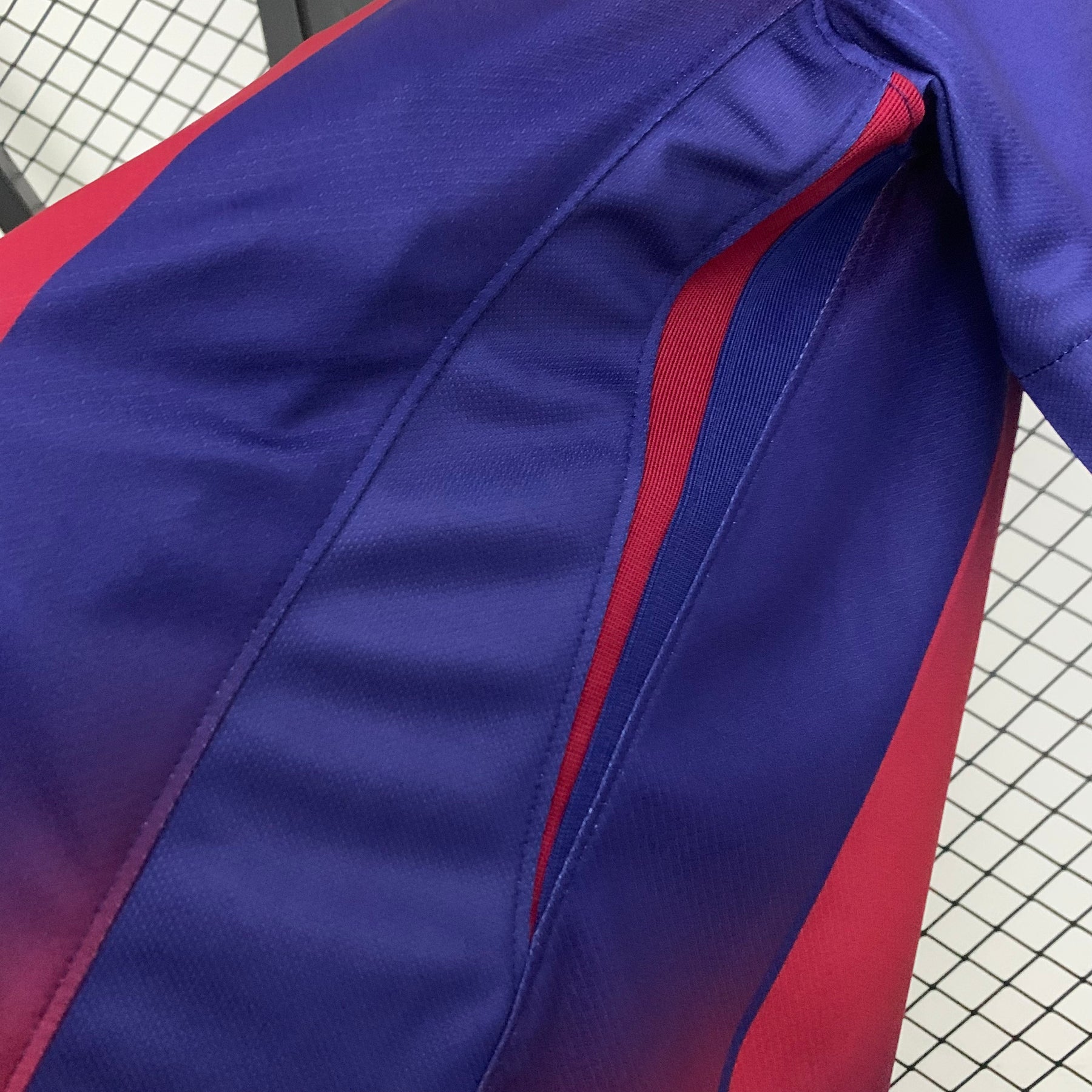 Camisa Barcelona 25/26 Nike Torcedor - Masculina - Vermelha e Azul