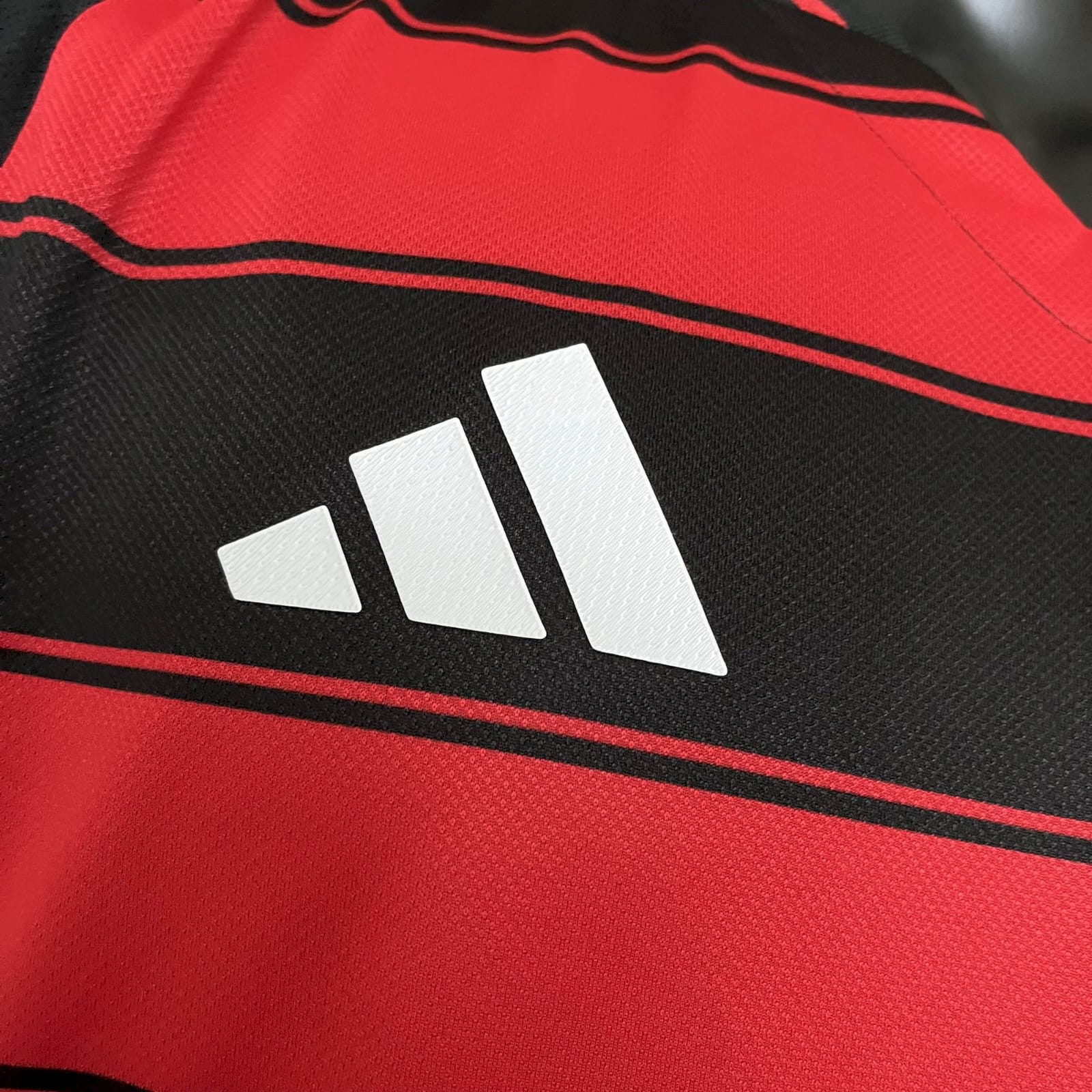 Camisa do Flamengo l 25/26 S/n° Versão jogador Adidas masculina - Preto e vermelho