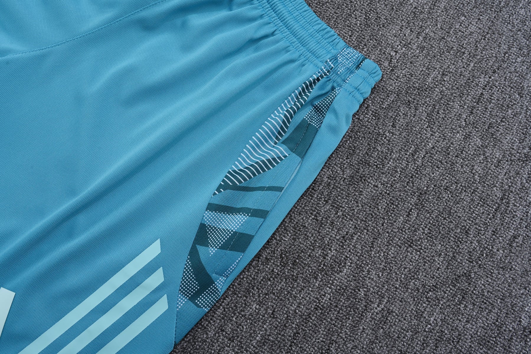 Kit Treino Cruzeiro 25/26 Adidas Torcedor s/n - Masculino - Azul Claro