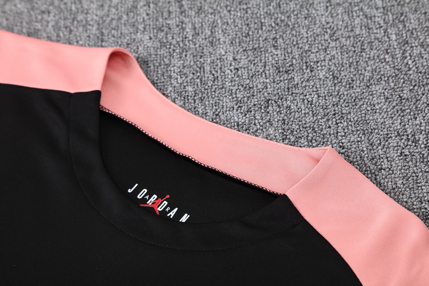 Kit Treino PSG 25/26 - Masculina - Preto com Rosa | Estilo e Performance Jordan