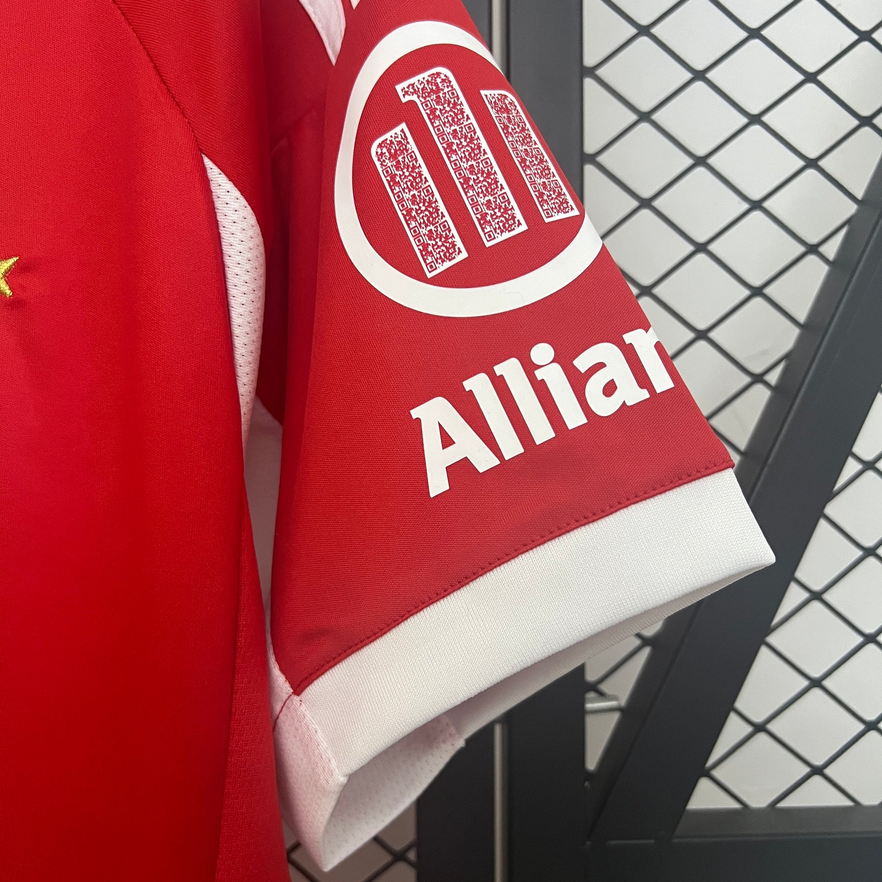 Camisa FC Bayern de Munique 25/26 - Versão Torcedor Masculino - Vermelha e Branca