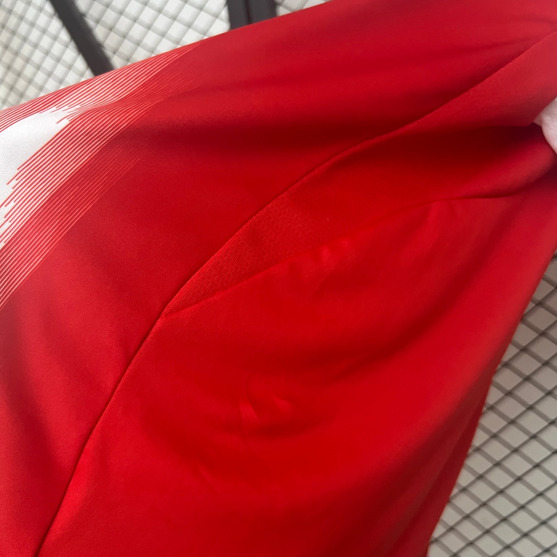 Camisa FC Bayern de Munique 25/26 - Versão Torcedor Masculino - Vermelha e Branca