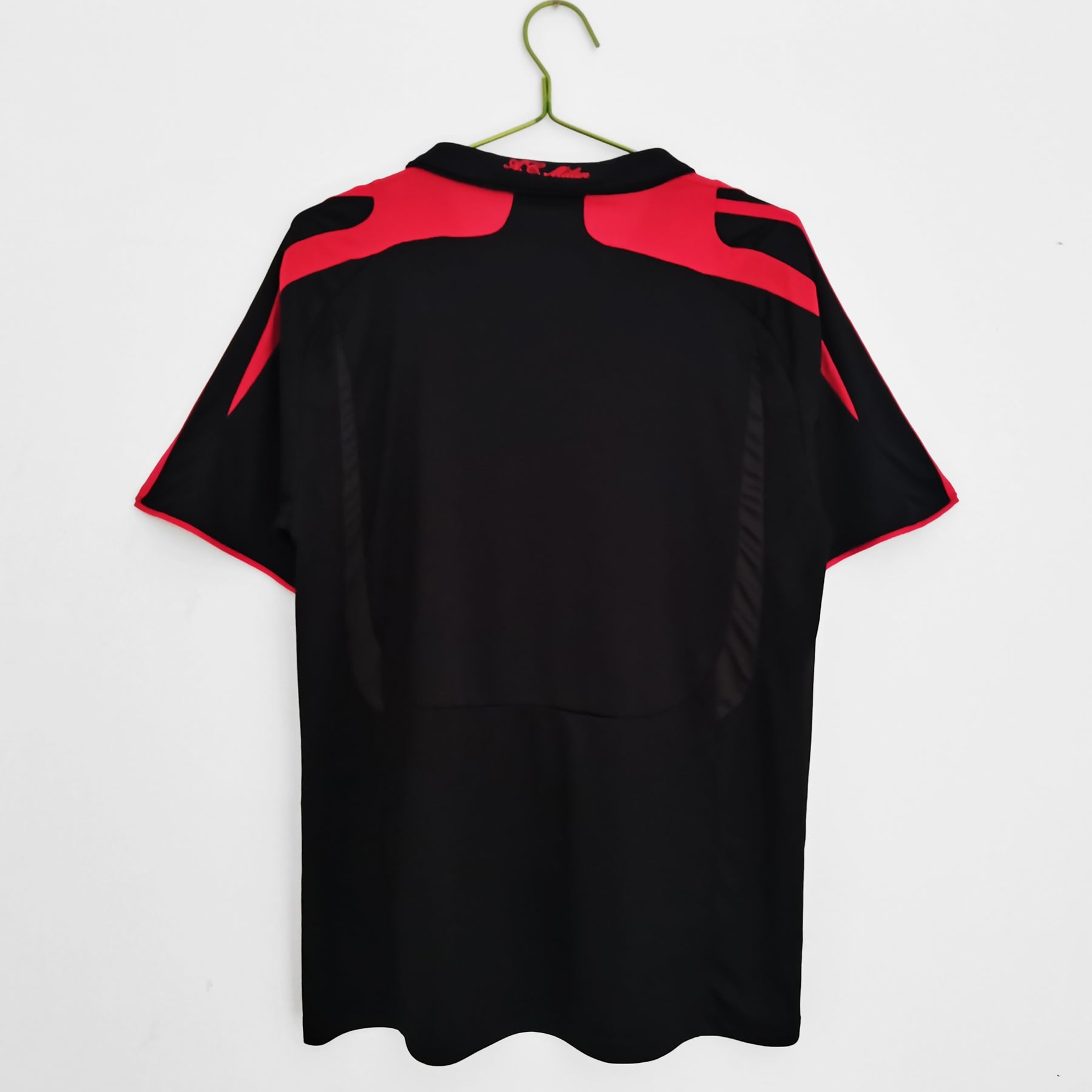 Camisa Ac Milan 2007/08 - Versão Retrô Masculino - Preto e Vermelho