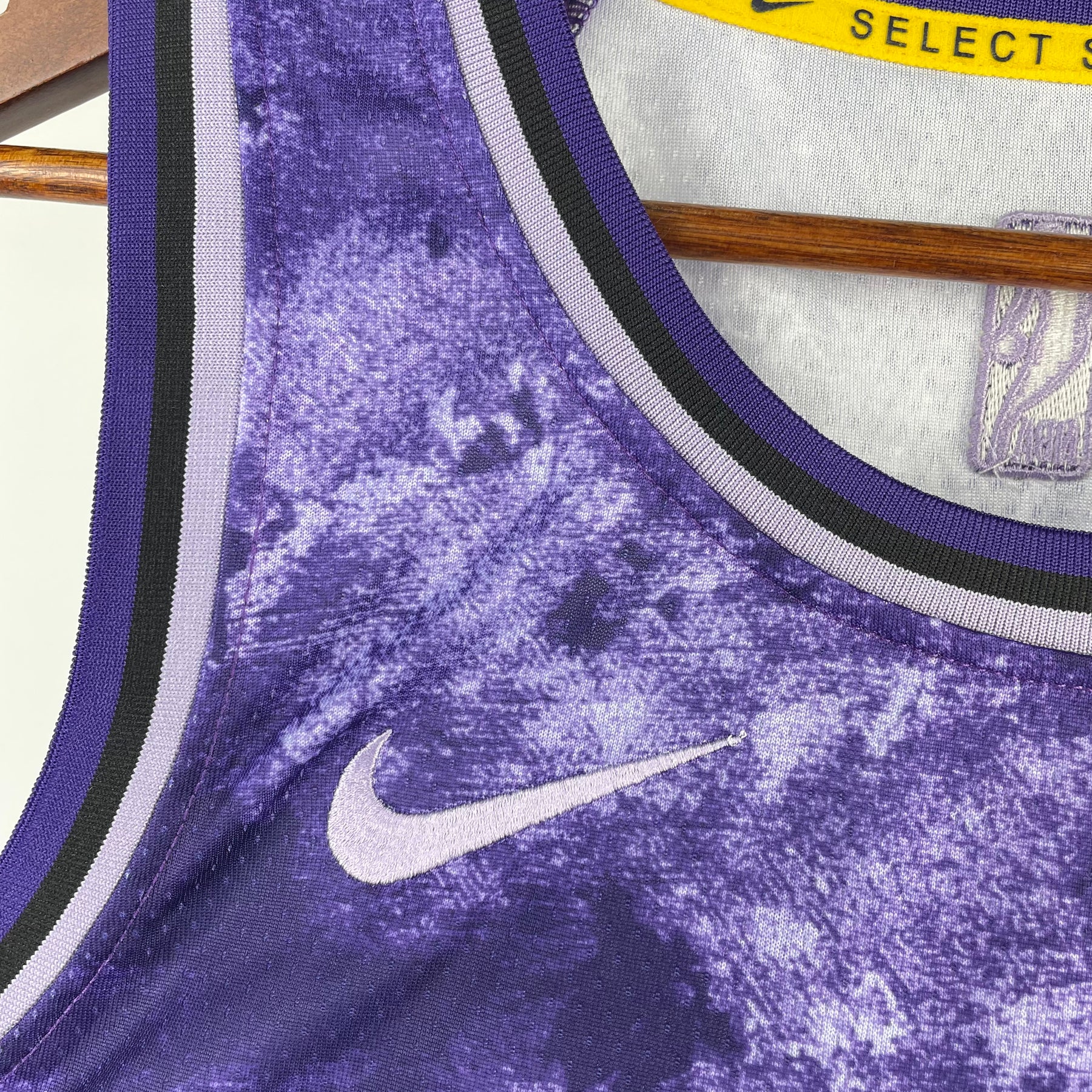 Regata NBA Los Angeles Lakers LeBron James Nike Purple Select Séries Swingmam - Masculina