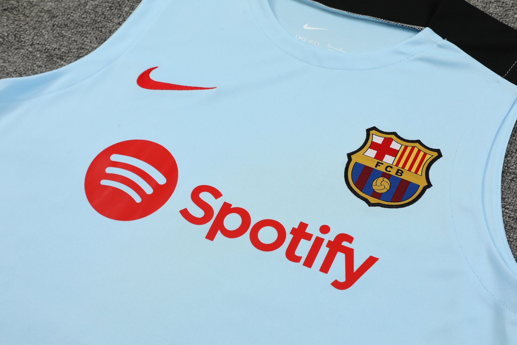 Kit de Treino Barcelona Nike 24/25 Camisa e Bermuda