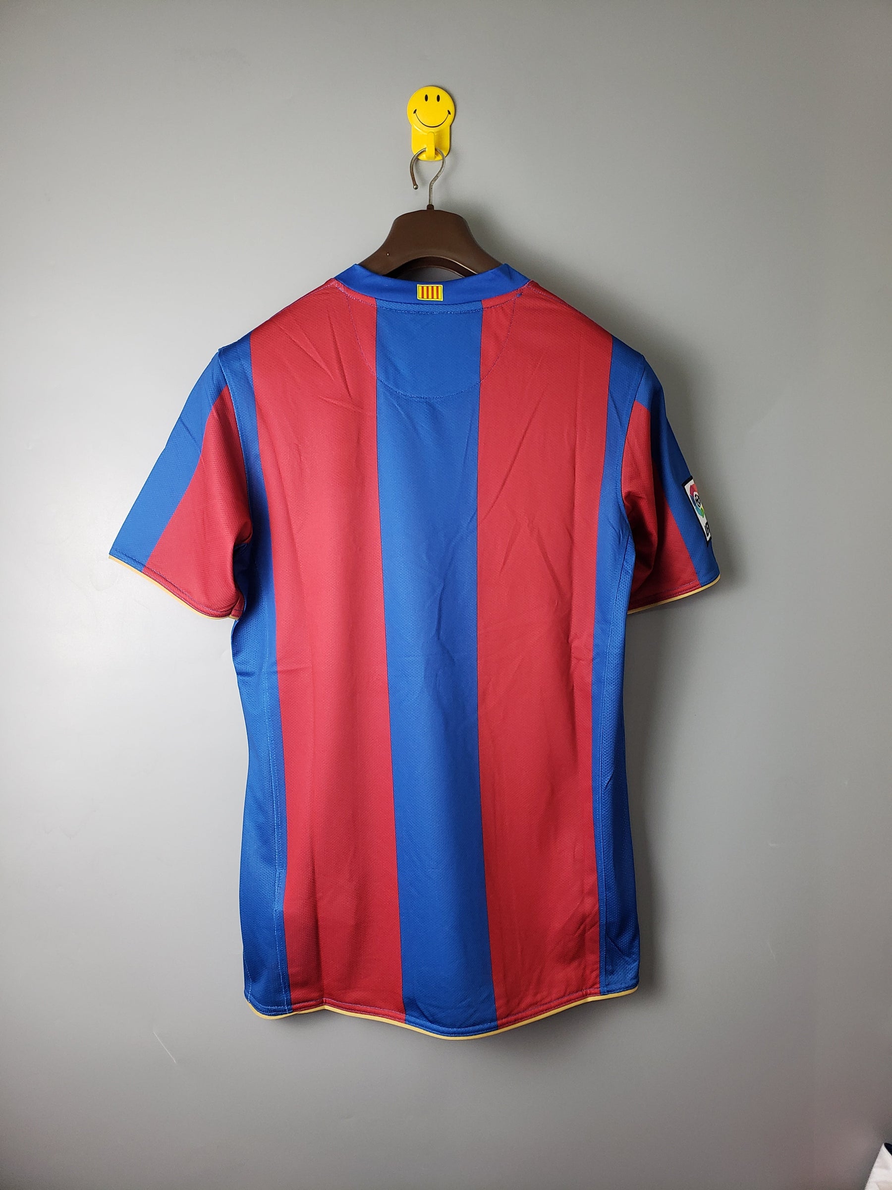 Camisa Retrô Barcelona Home 07/08 - Azul e Grená | Edição Clássica e Memorável