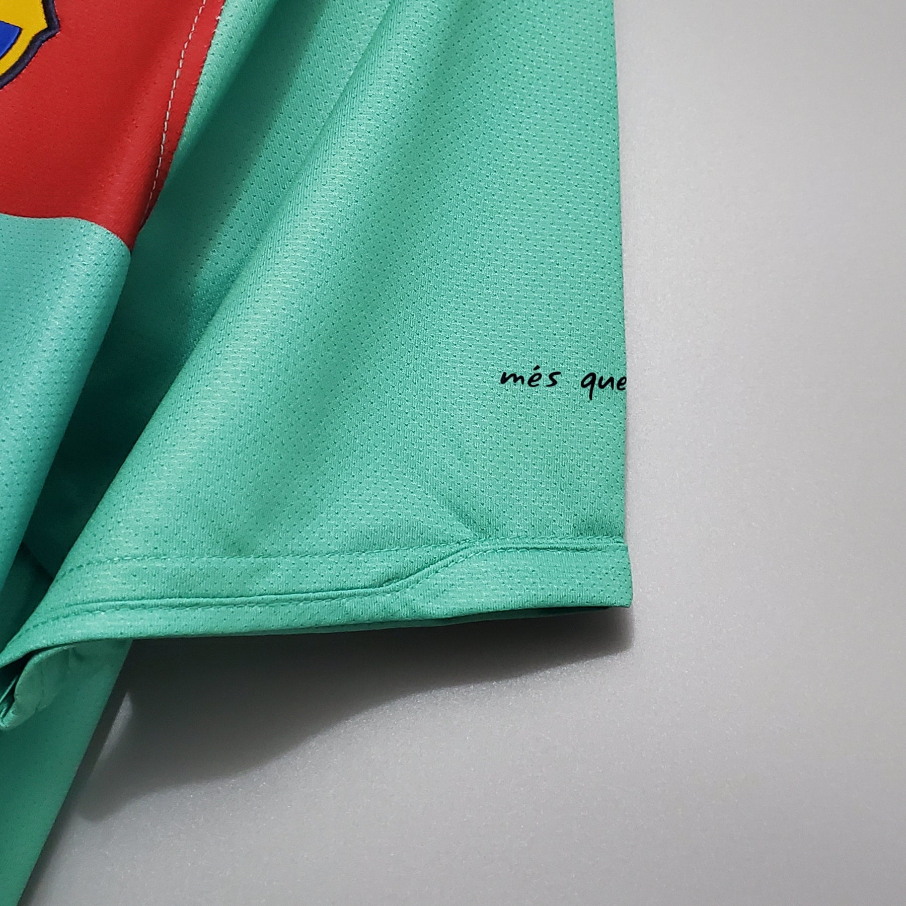Camisa Retrô Barcelona Away 10/11 - Verde Água | Edição Icônica e Memorável