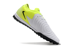 Chuteira Nike Phantom Luna Elite NU TF