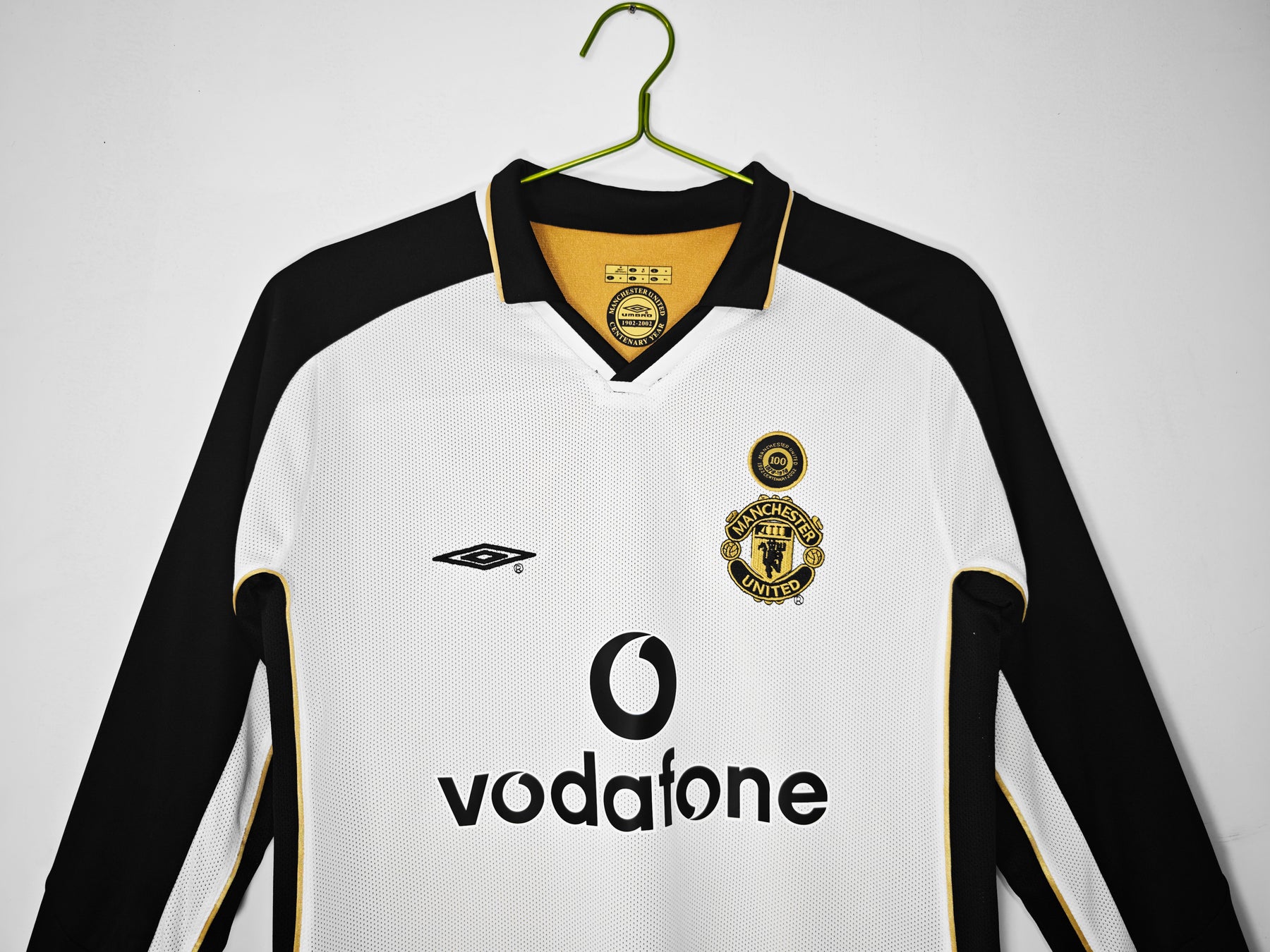 Camisa Manchester United 2001/02 Manga Longa - Versão Retrô Masculino - Dupla Face Dourado e Branco