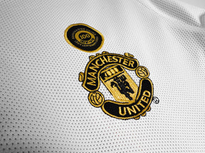 Camisa Manchester United 2001/02 Manga Longa - Versão Retrô Masculino - Dupla Face Dourado e Branco