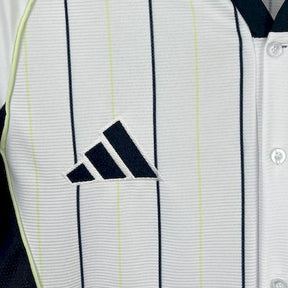 Camisa Real Madrid 2025 US Pack Lifestyle Adidas Masculina – Branca com Listras