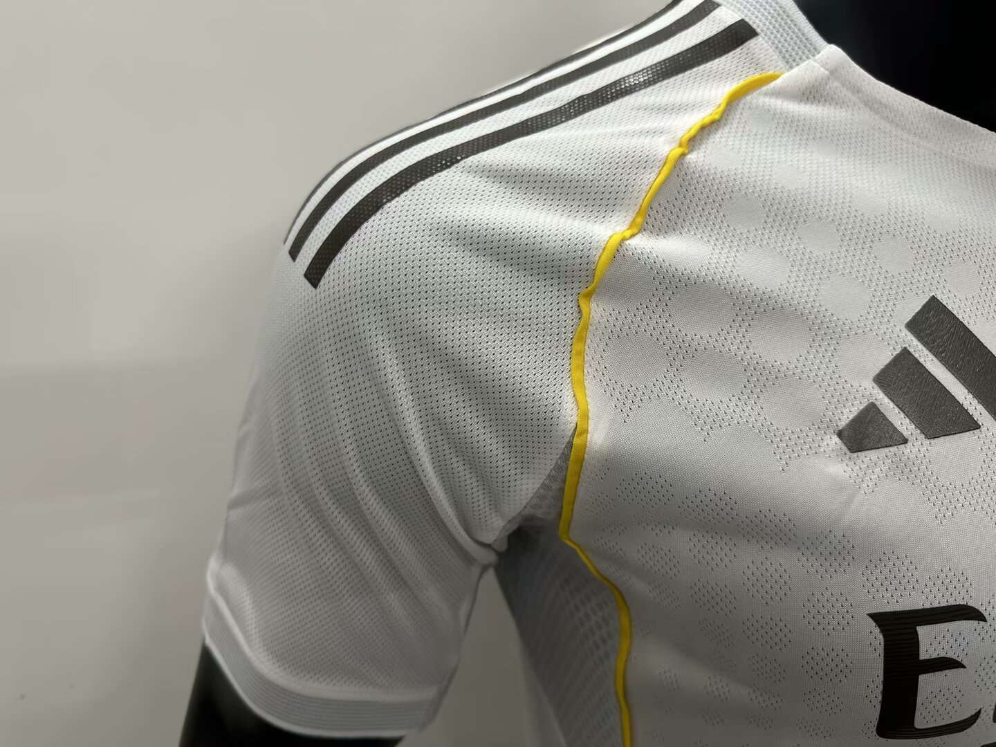 Camisa Real Madrid Home 25/26 Adidas - Versão jogador - Masculina